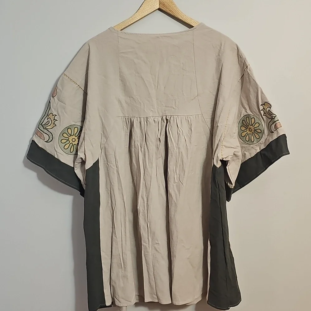 Embroidered Floral Beige Top - Picture 4 of 4